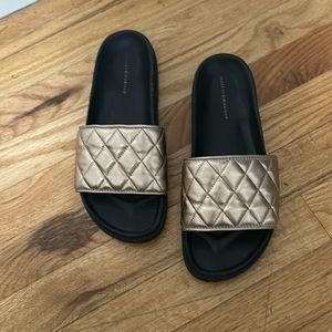 Mercer & Madison Slide